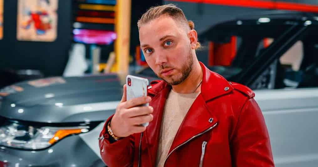 Car Wrapping Mogul: An Inspiring Story of Stas Kravchuk, Founder of Wraptors Inc. Car Wrapping Mogul: An Inspiring Story of Stas Kravchuk, Founder of Wraptors Inc.